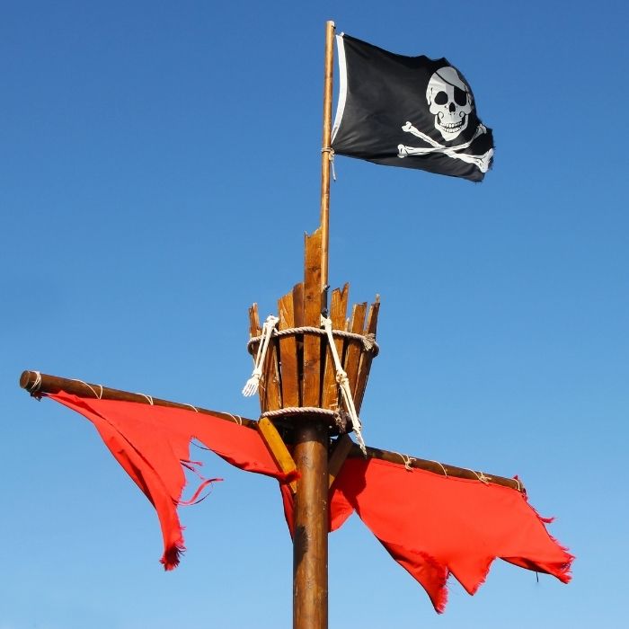 pirate flag on mast